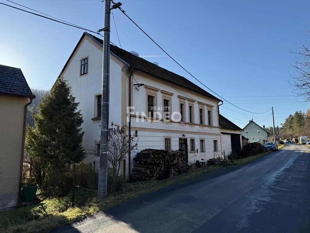 Prodej rodinného domu 400 m², pozemek 230 m²